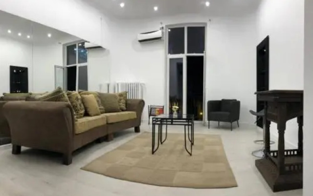Outstanding 3BR Ultracentral cityview balcony AAA