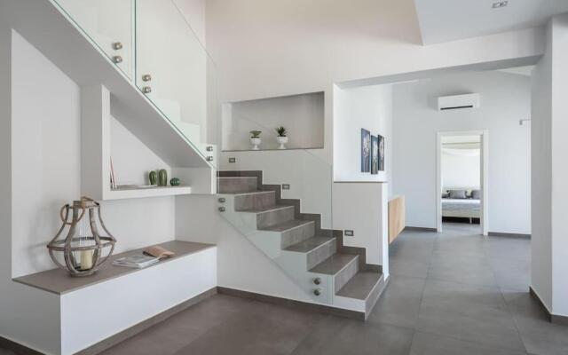 3 Bedroom Modern Villa, Pool, Savoca, East Sicily