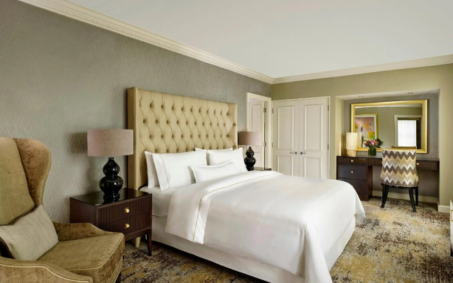The College Green Hotel Dublin, Autograph Collection
