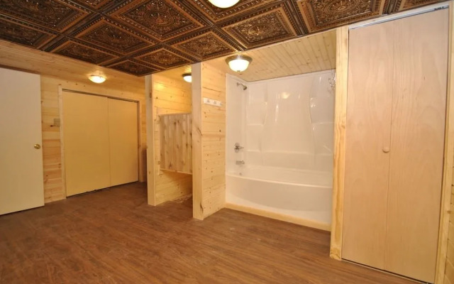 Paradise on Hurricane Creek