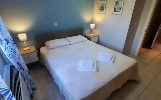 Sior Dionysios Apartments