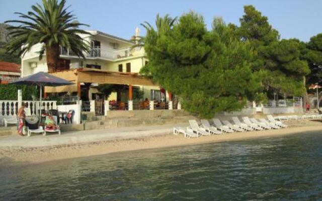 Apartments & Rooms Baltazar