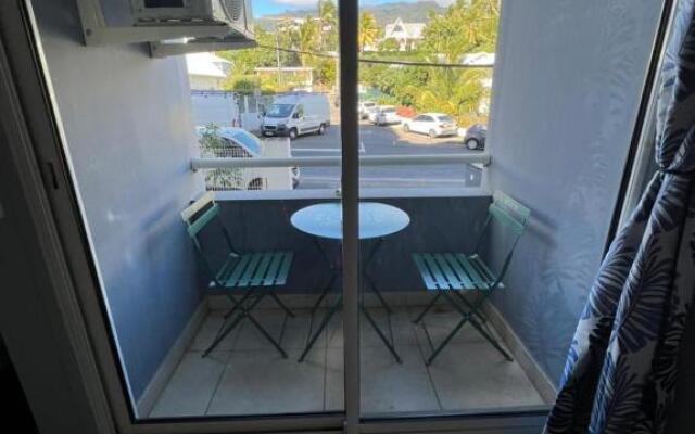 Immense studio Ste Clotilde chez Nora