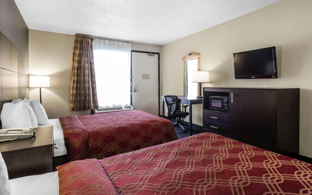 Econo Lodge North
