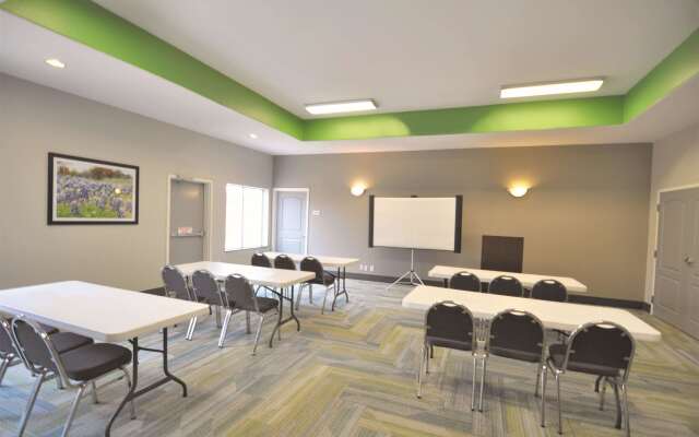 La Quinta Inn & Suites by Wyndham-Brookshire-West Katy