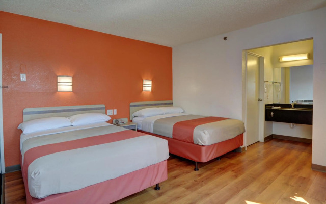 Motel 6 Wethersfield, CT - Hartford