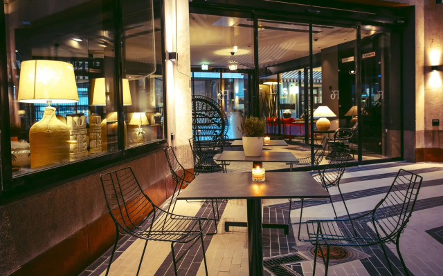 Hotel F6