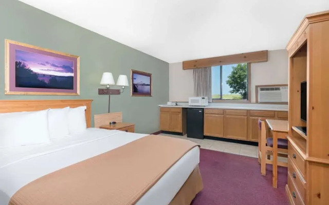 Super 8 By Wyndham Chamberlain Sd