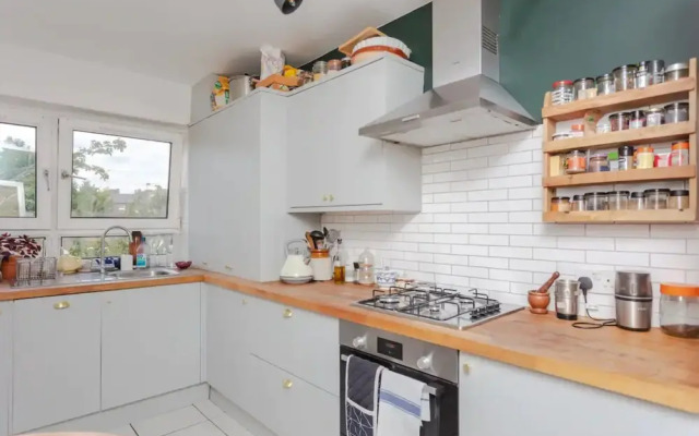 Cosy 2 Bedroom Apartment in Bethnal Green Near Victoria Park