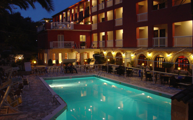 Oasis Hotel