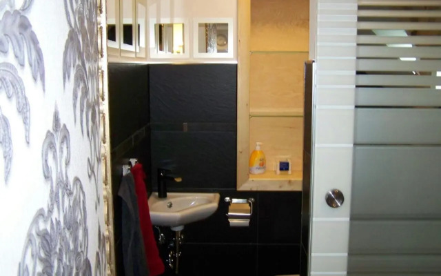 Loft-Ferienwohnung zur "Kfz-Schenke"