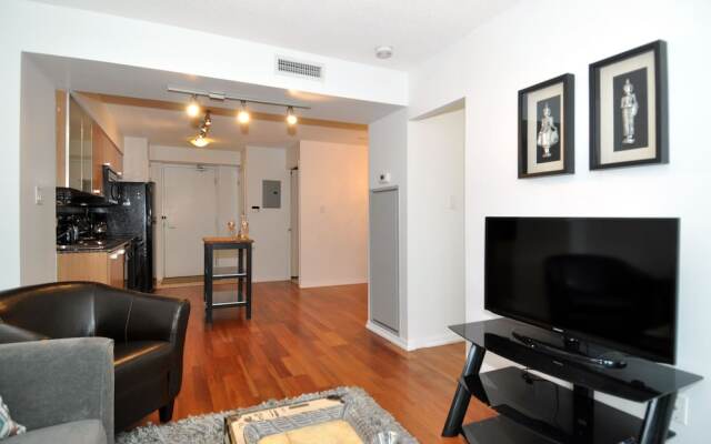 Stunning 1BR Condo Downtown Location
