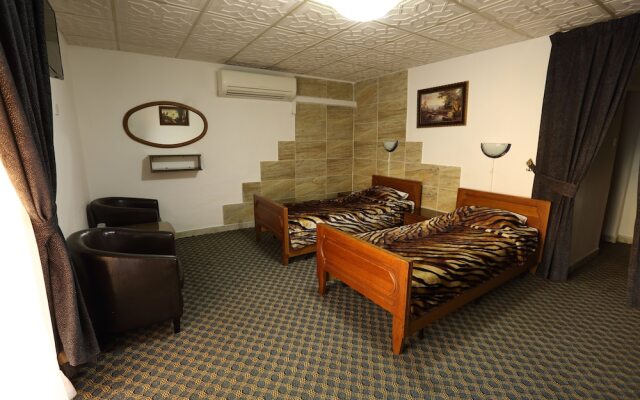 Al Corniche Hotel Villa Alisa