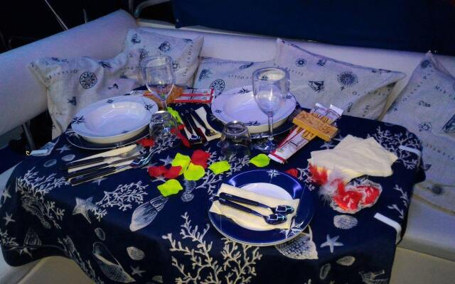 Boat  Breakfast Cagliari