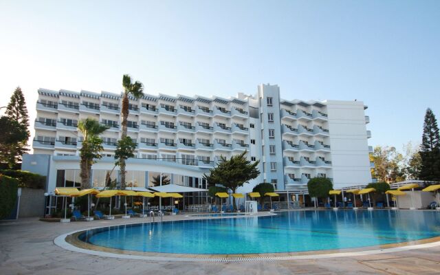 Papouis Protaras Hotel