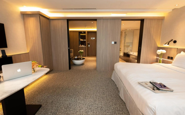 Nathan Hotel