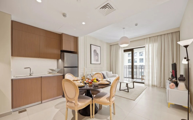 Pink Panther Soft Glam 1BR in Surf 2