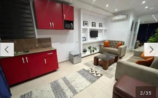 Hod Apartments   Gra
