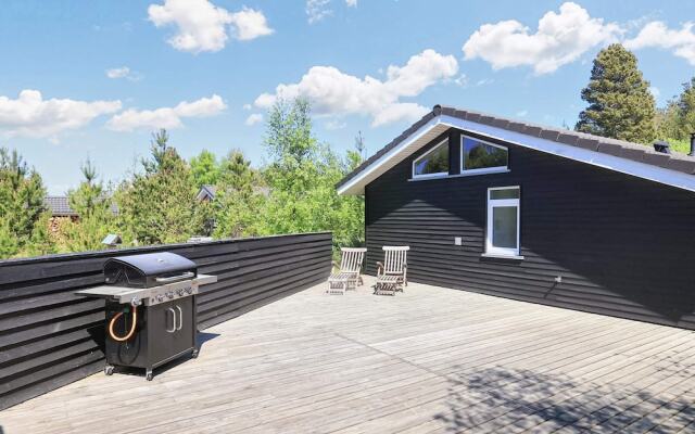 6 Person Holiday Home in Albaek
