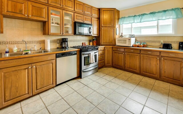 Spacious Wyoming Retreat: Fishing & Hunting