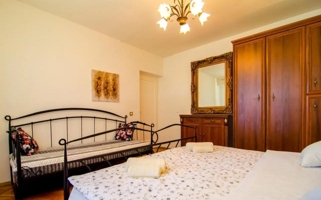 Turkish Tower Apartment