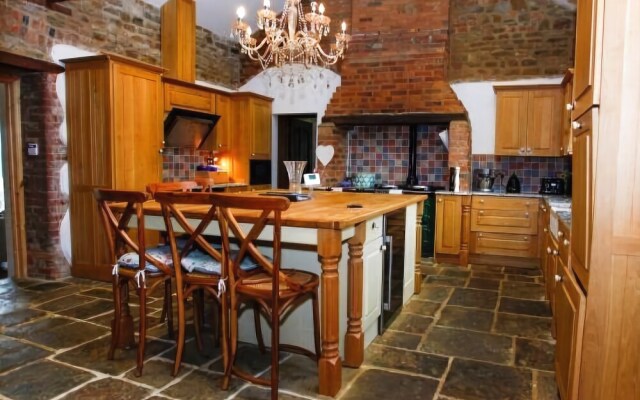Water Bridge Farmhouse