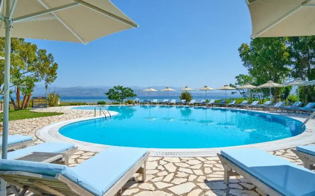 Chrismos Luxury Suites and Studios