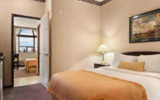 Ramada Hotel & Suites Metrotown