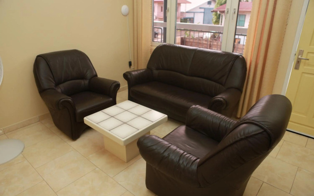 Donfarsha Apartments