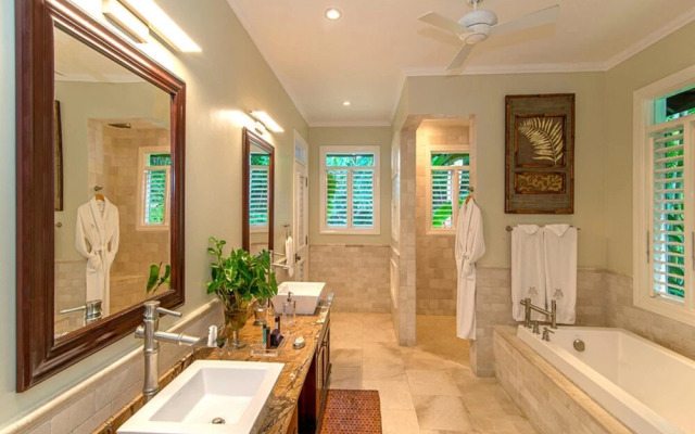 Sunny Vacation Villa 18