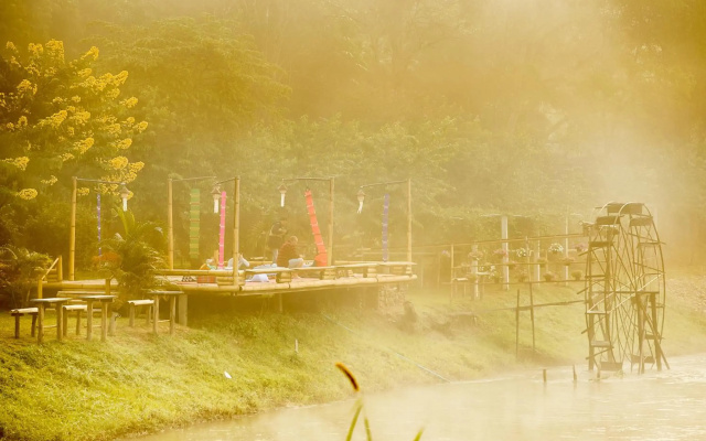 Baan Pai Riverside Resort