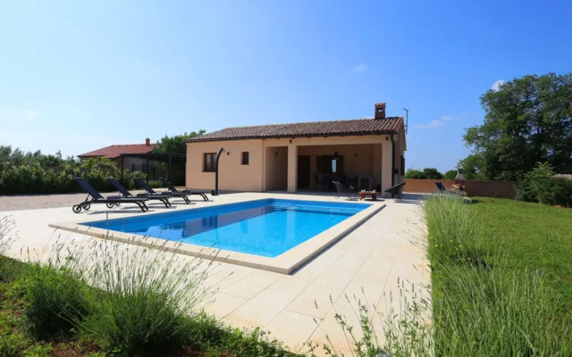 Nina With a Heated Pool