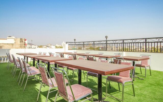 OYO 35787 Hotel Lotus