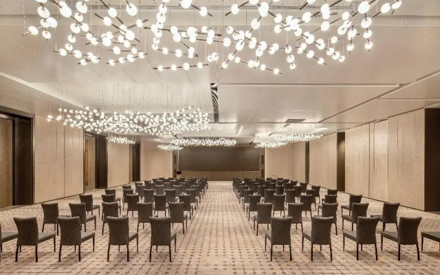 Crowne Plaza Qingdao Jinshui by IHG