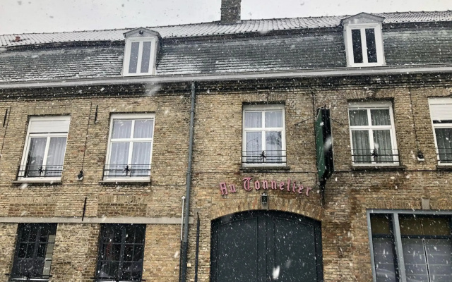hotelImage