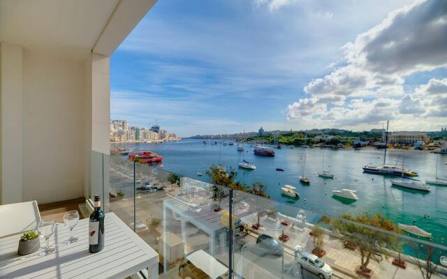 Superlative Apartment With Valletta and Harbour Views