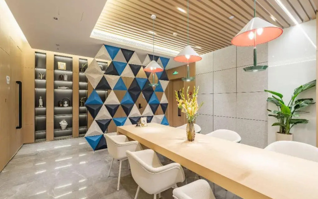 Holiday Inn Express Shanghai Expo Centre by IHG