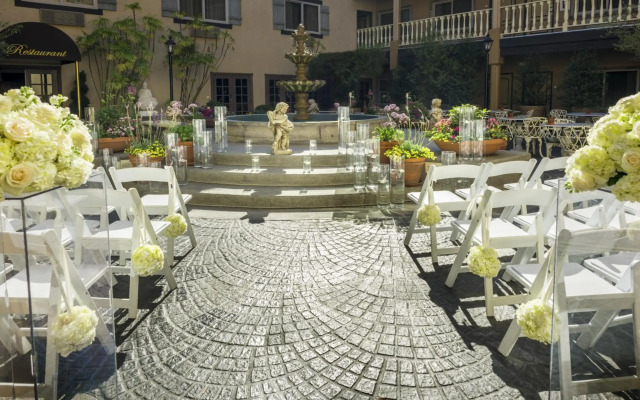 Ayres Hotel Costa Mesa/Newport Beach