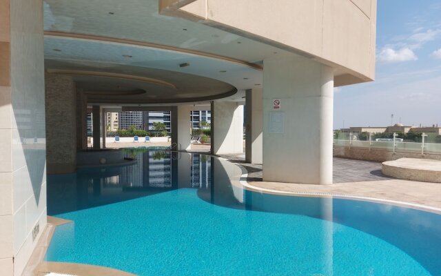 Whitesage - Gorgeous Apartment in JLT Near the Metro Station