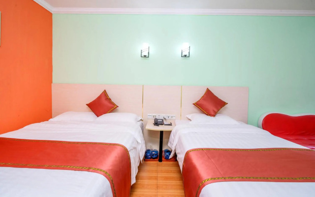 LN White House Hotel