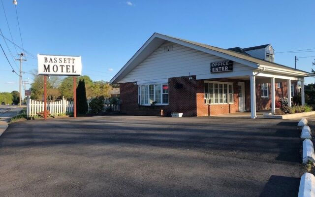 Bassett Motel