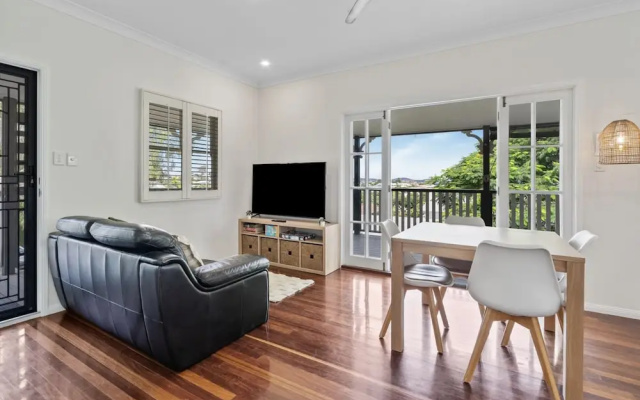 Relaxing Stay Near Brisbane's Cultural Heart – Guest Rooms – Brisbane