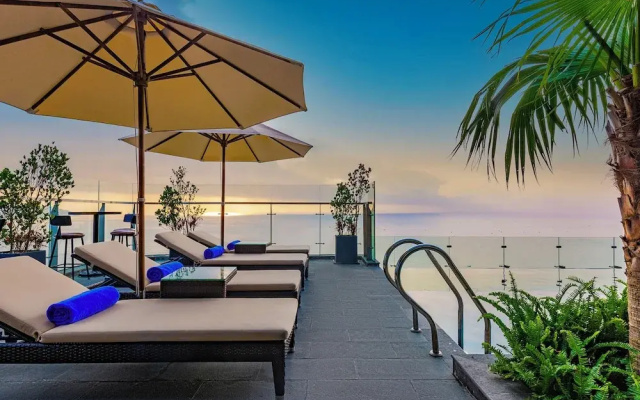 Peninsula  Danang