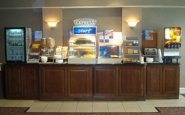 Holiday Inn Express & Suites Eagle Pass by IHG