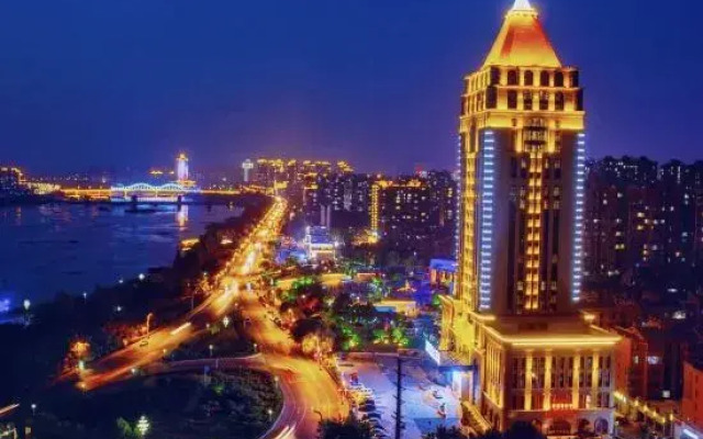 Baolong International Hotel
