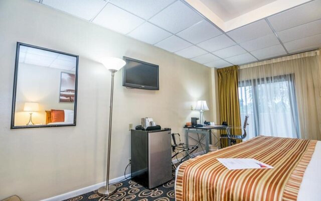 Regency Miami Airport by Sonesta