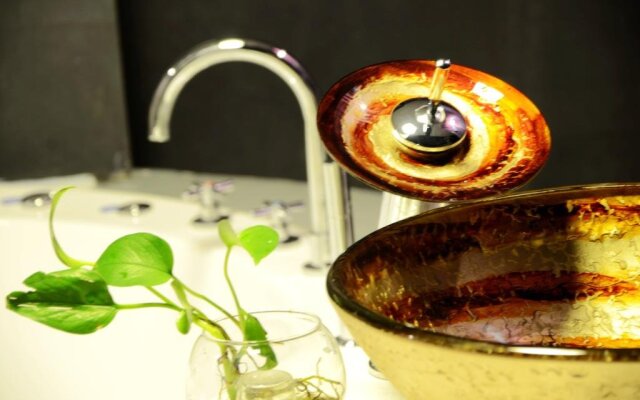 Jiaxing Yilian City Art Hotel