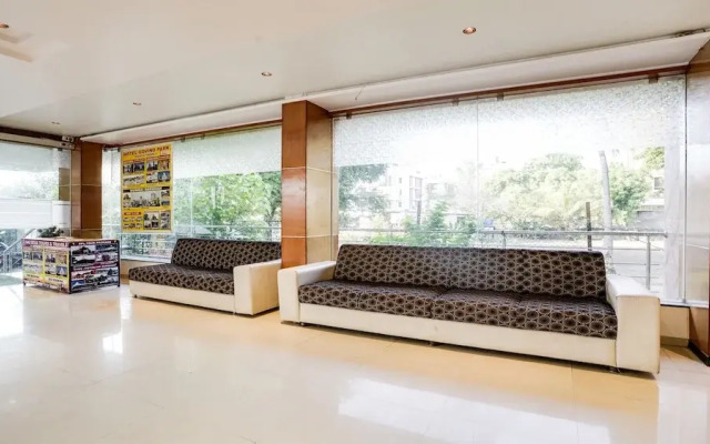 Fabhotel Kiara Govind Park
