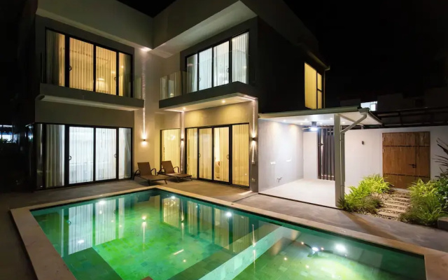 Family PoolVilla  Near the Pier V266