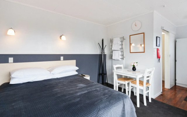 Dunrovin Motel